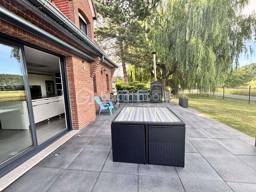 Maison à AUBRY-DU-HAINAUT