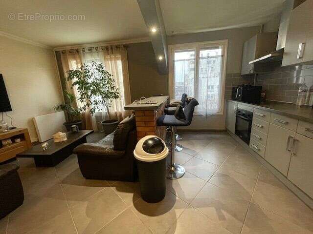 Appartement à LES ULIS