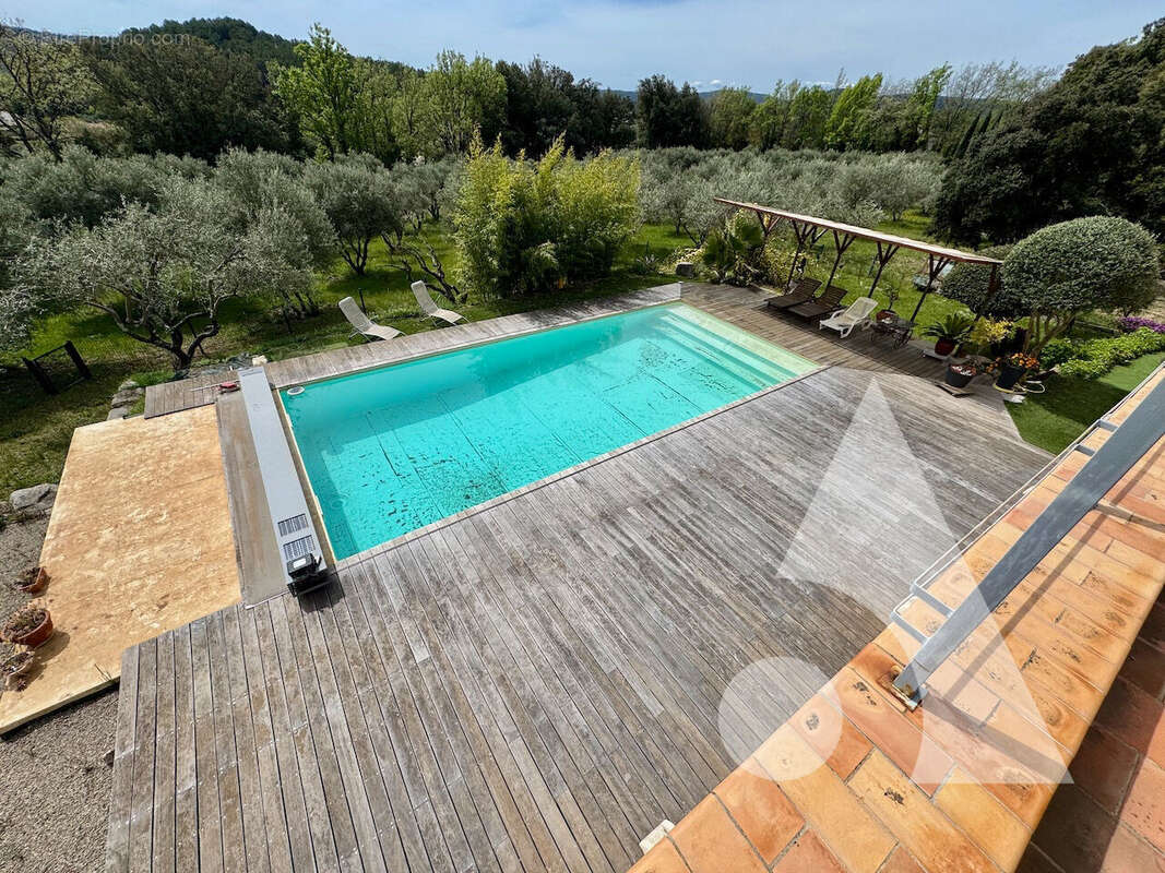 Maison à VILLECROZE