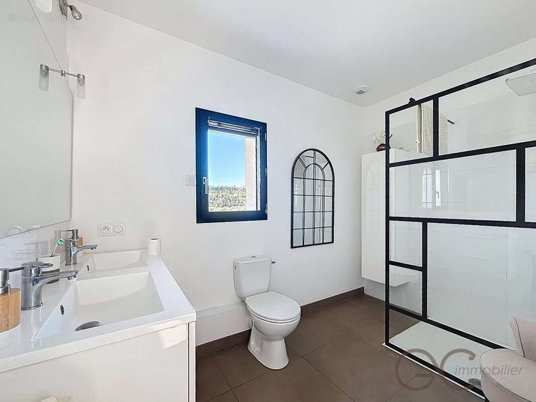 Maison à SAINT-CHINIAN