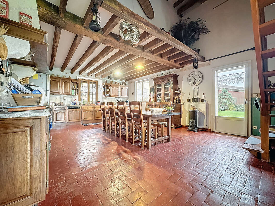 Maison à MONTMIRAIL