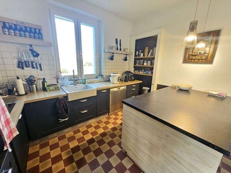 Maison à MONTROND-LES-BAINS