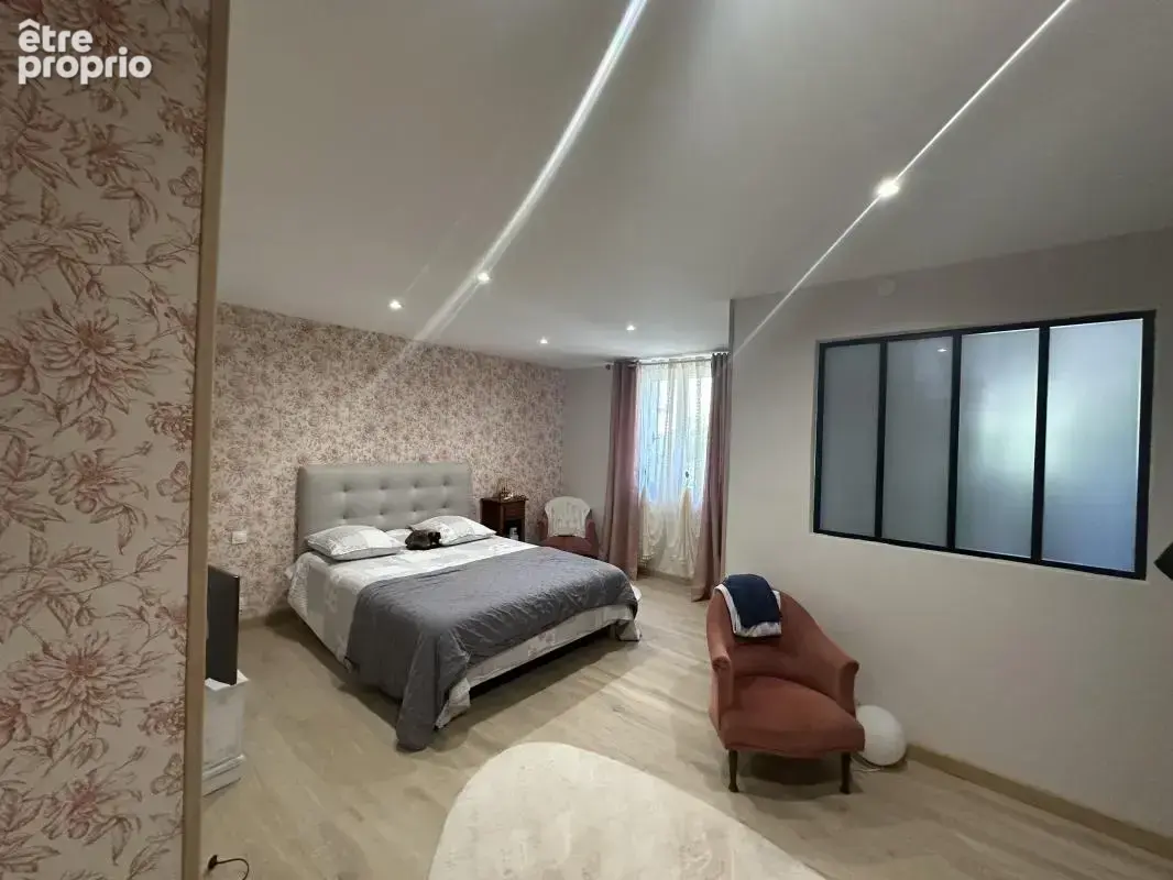 Maison 9 pièces 210 m² à vendre à Mornas (84550) - photo 10