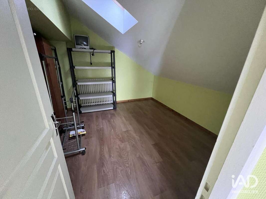 Photo 3 - Commerce à NOUZERINES