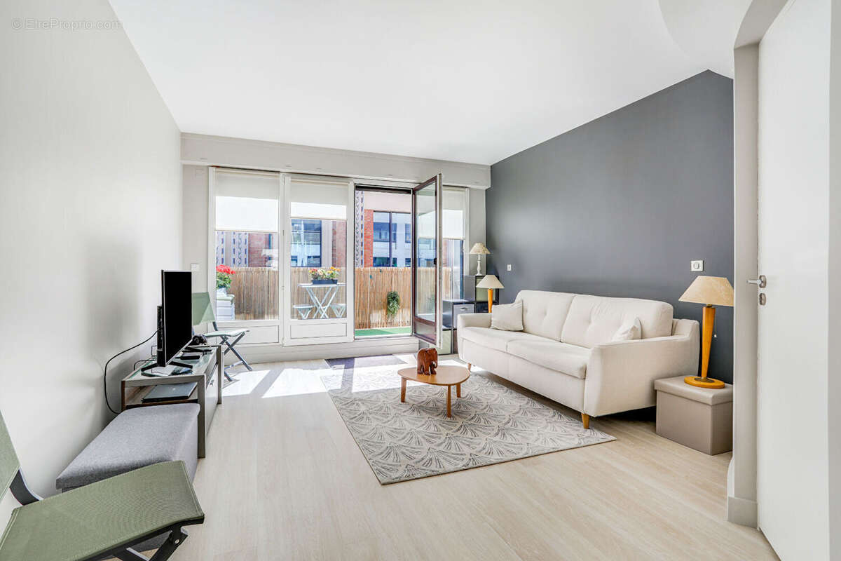 Appartement à NEUILLY-SUR-SEINE