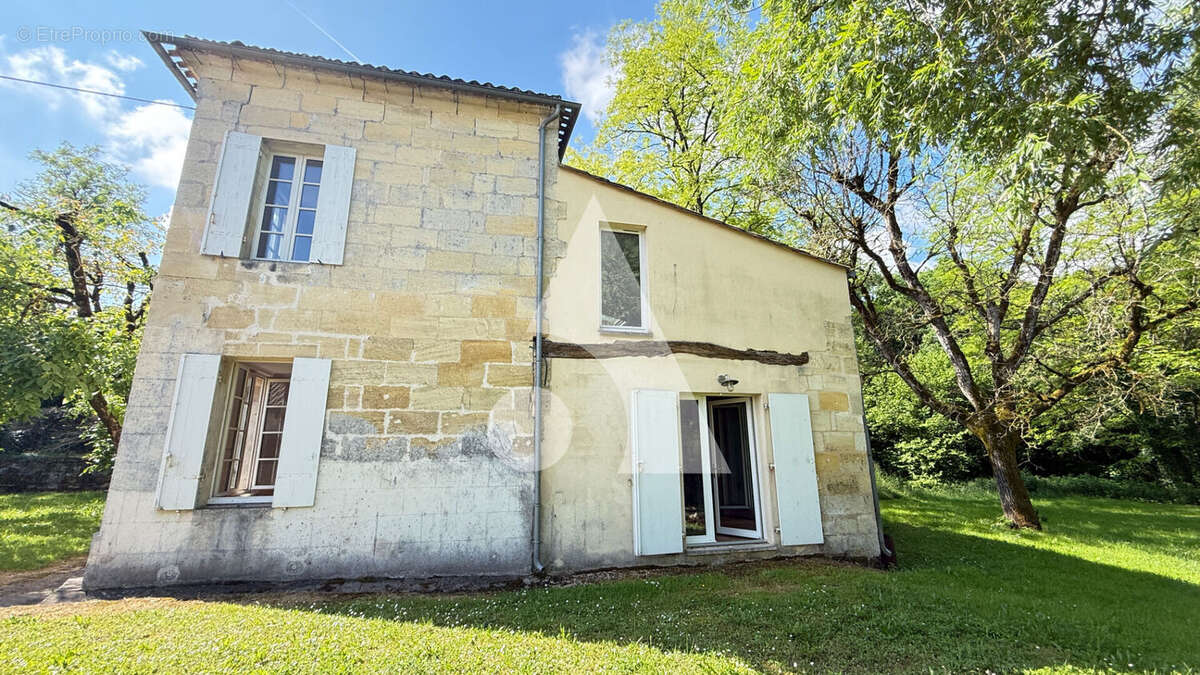 Maison à BRANNE