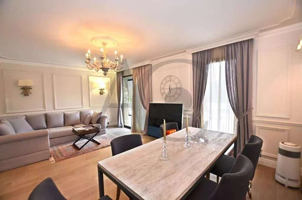 Maison à VILLENEUVE-LOUBET