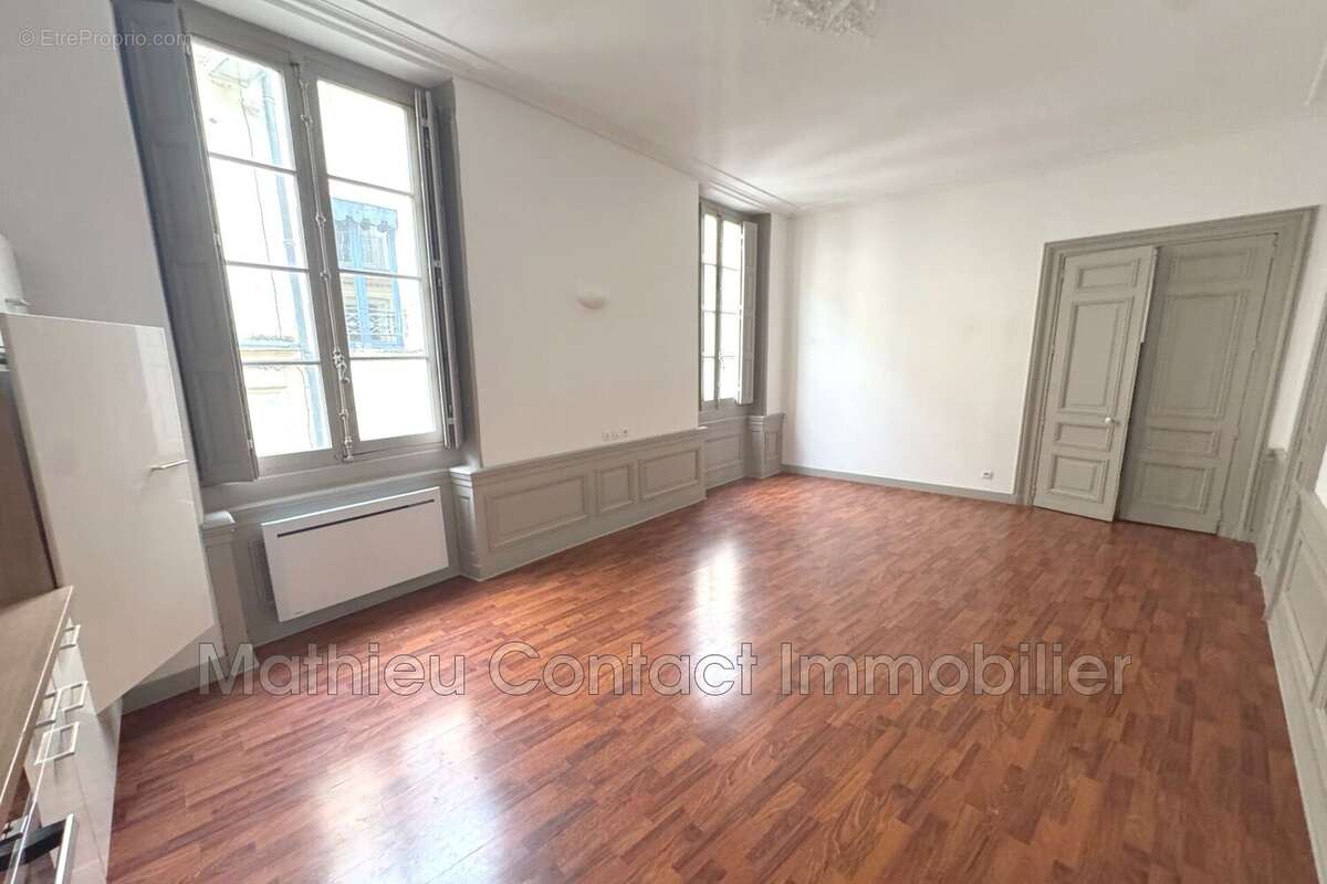 Appartement à NIMES