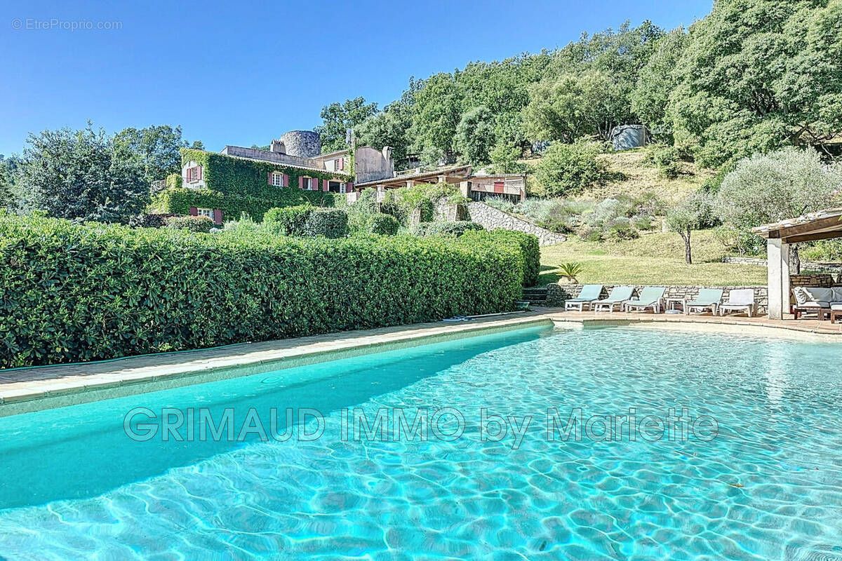 Maison à LA GARDE-FREINET