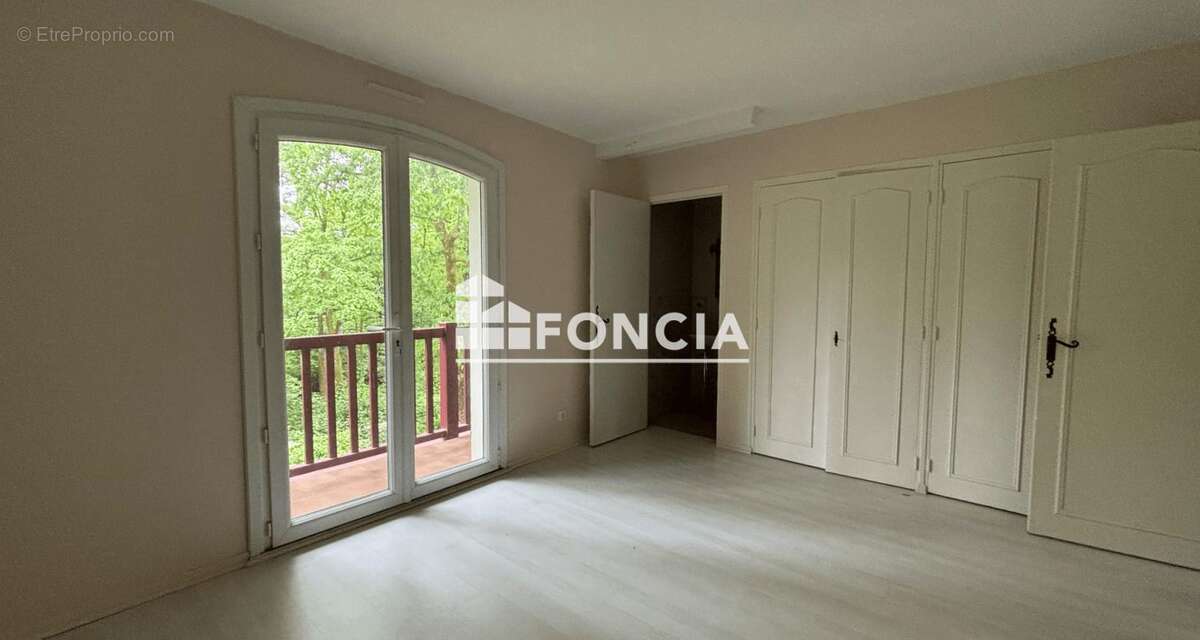 Maison à SAINT-PIERRE-DU-MONT