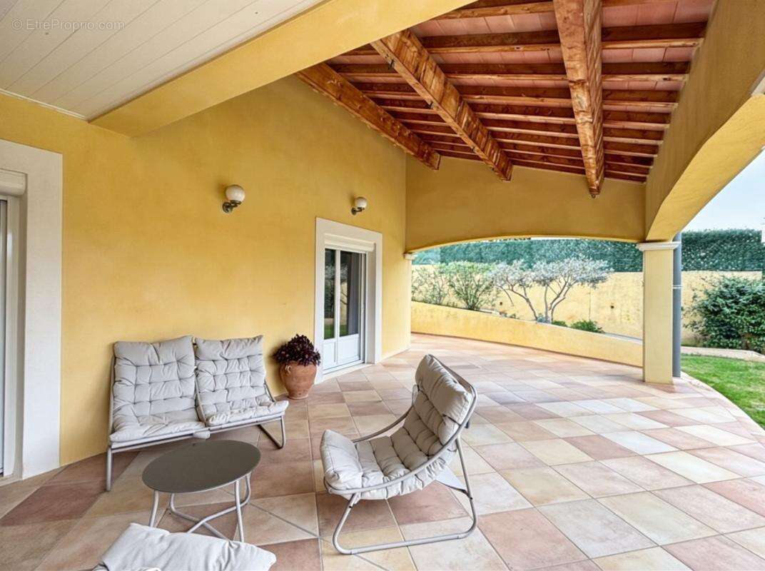 Maison à MONTFRIN