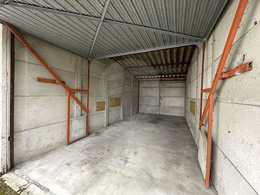 Parking à ROMILLY-SUR-SEINE