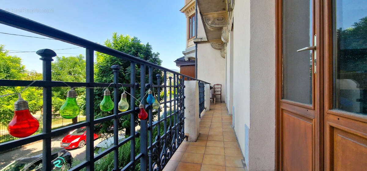 Appartement T2 64 m2 Balcon + parking + 2 caves  Aix-les-Bains - photo 2
