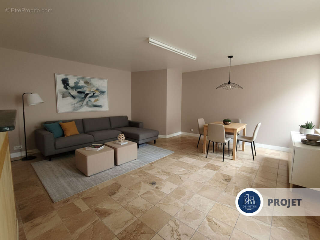 Maison à MONTFORT-LE-GESNOIS