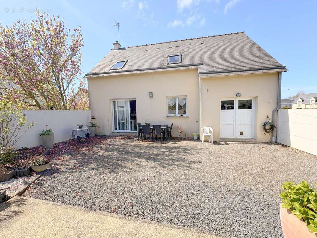 Maison à BREHAL
