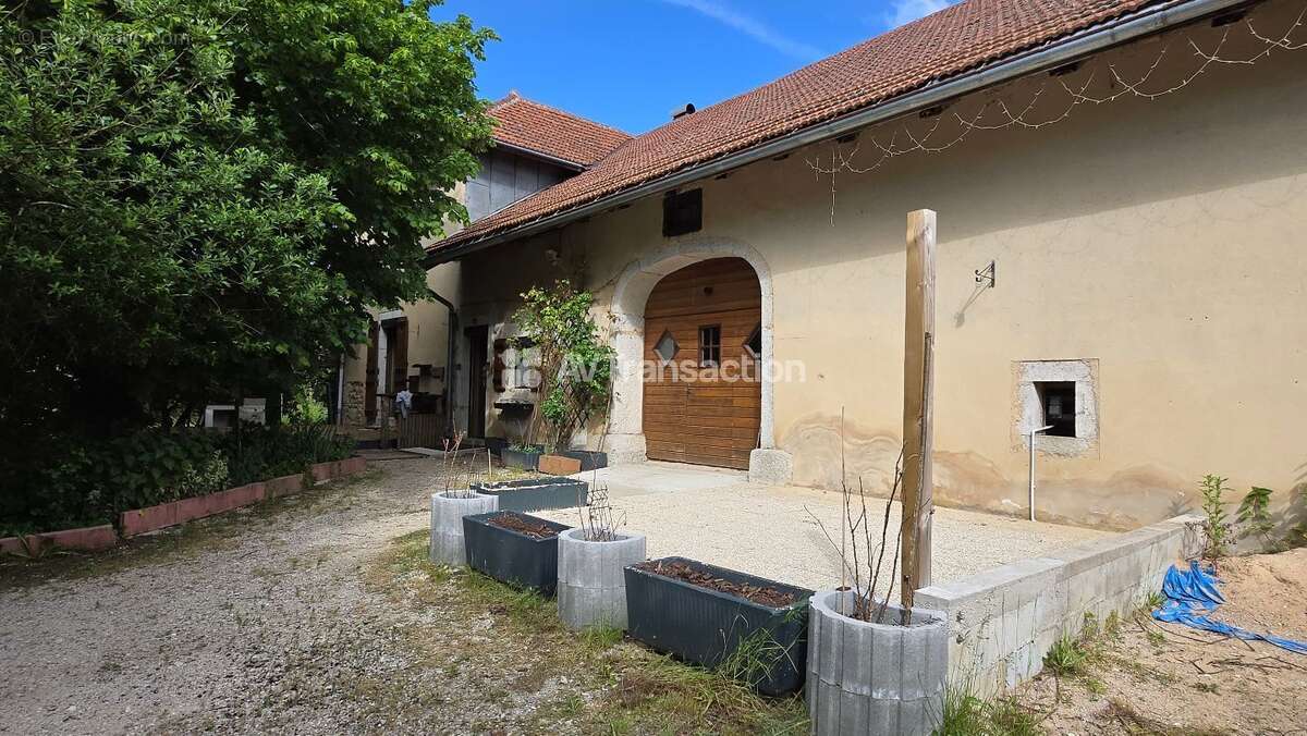 Maison 188 m² à La Chaumusse  - photo 2
