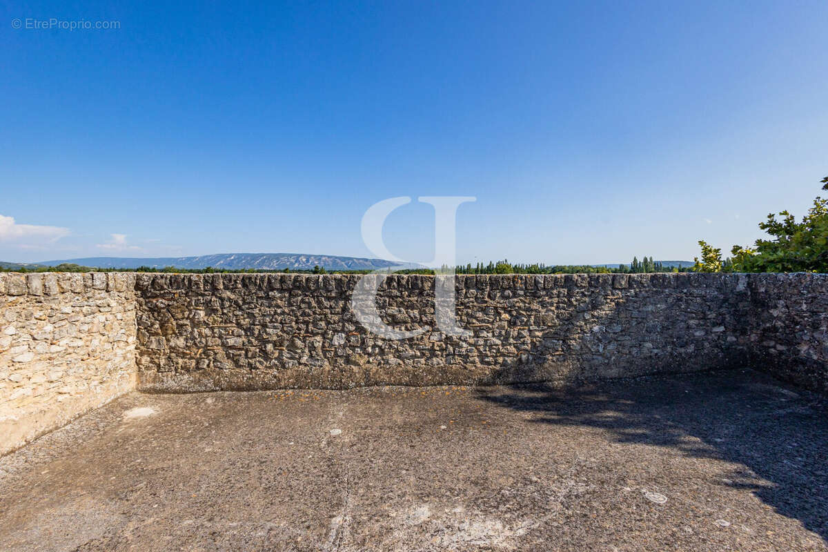Maison 340 m² à L'isle-Sur-La-Sorgue  - photo 9