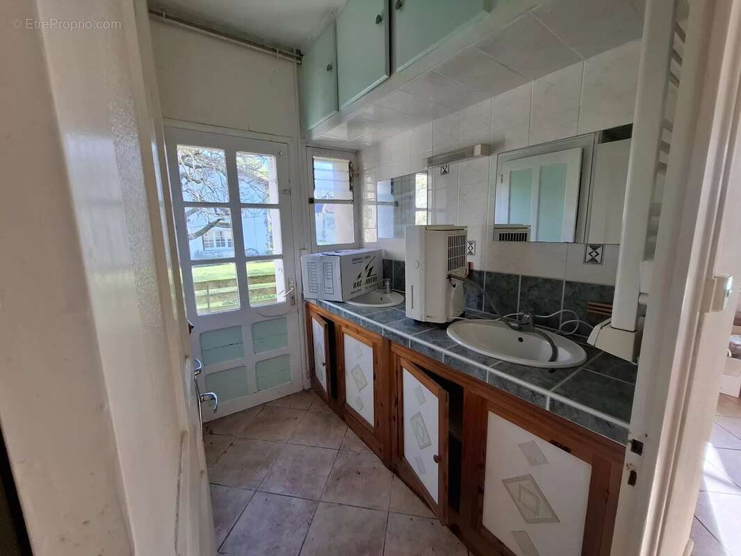 Maison à CHEF-BOUTONNE