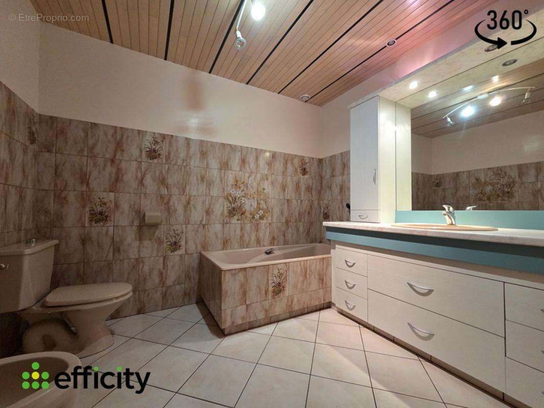 Maison à SAINT-PAIR-SUR-MER