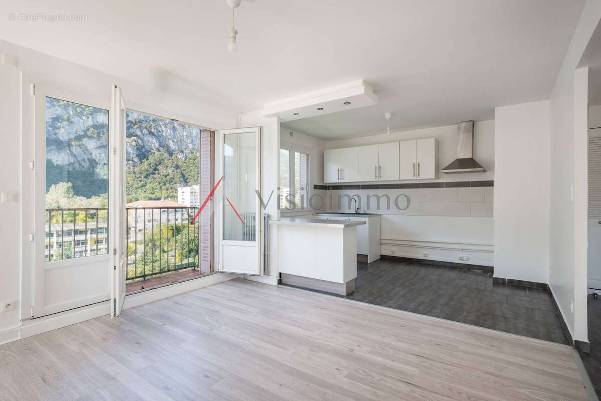 Appartement à SASSENAGE