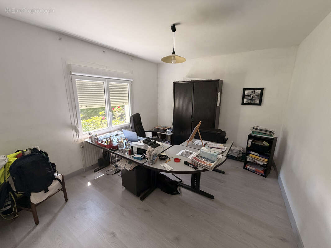 À Tully, Maison de 147m2 à vendre 260000 € - photo 8