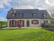 Maison à SACQUENVILLE