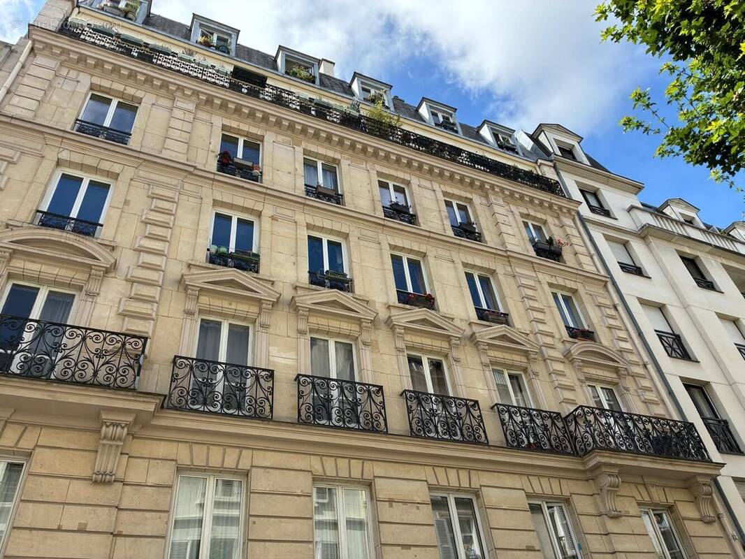 Appartement à PARIS-9E