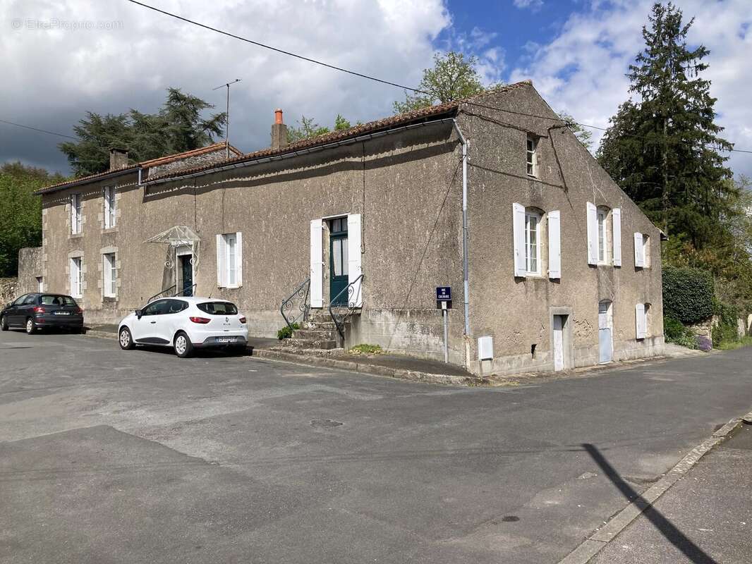 Maison à CHATILLON-SUR-THOUET