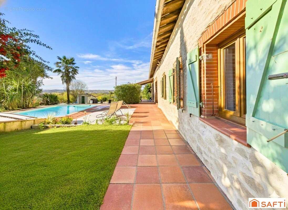 Maison 202 m² à Saint-Sulpice-Sur-Leze  - photo 9