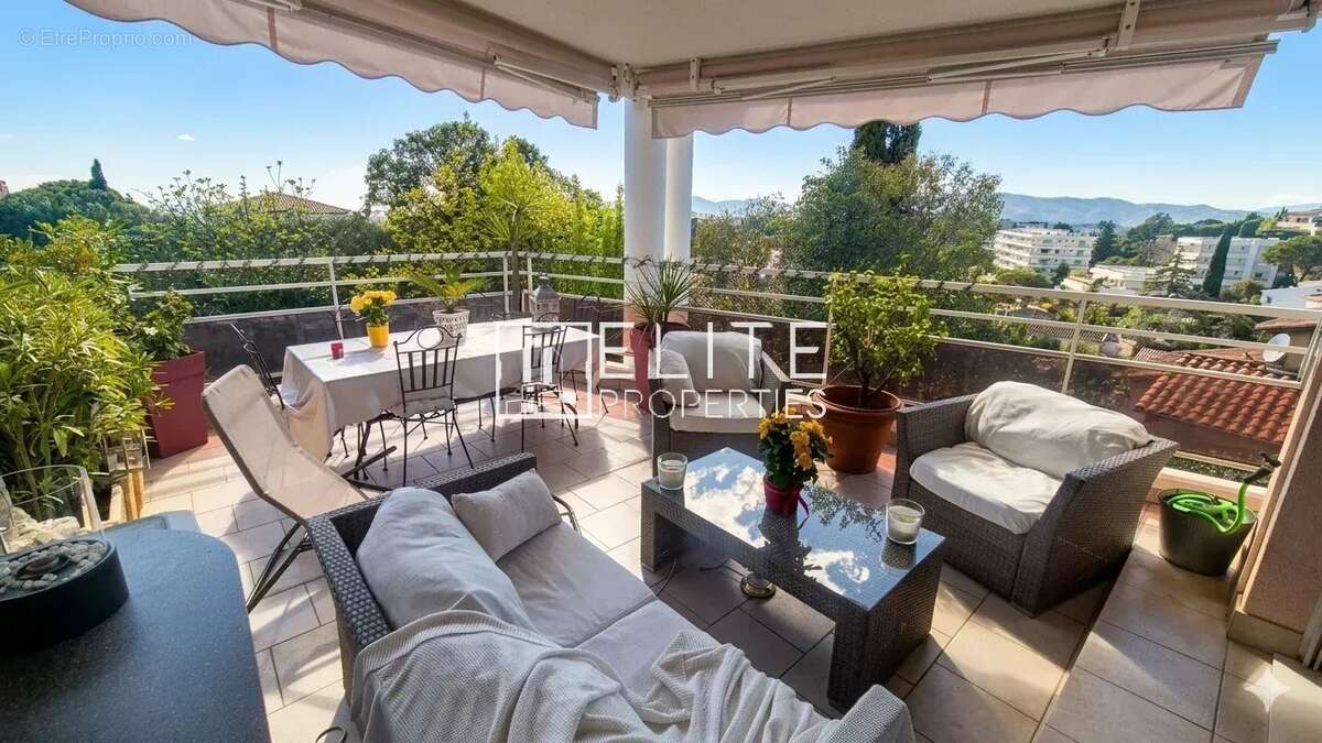 Appartement à LE CANNET