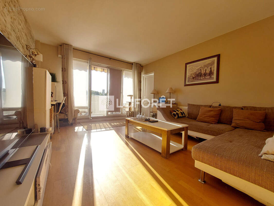 Appartement à VILLEMOMBLE