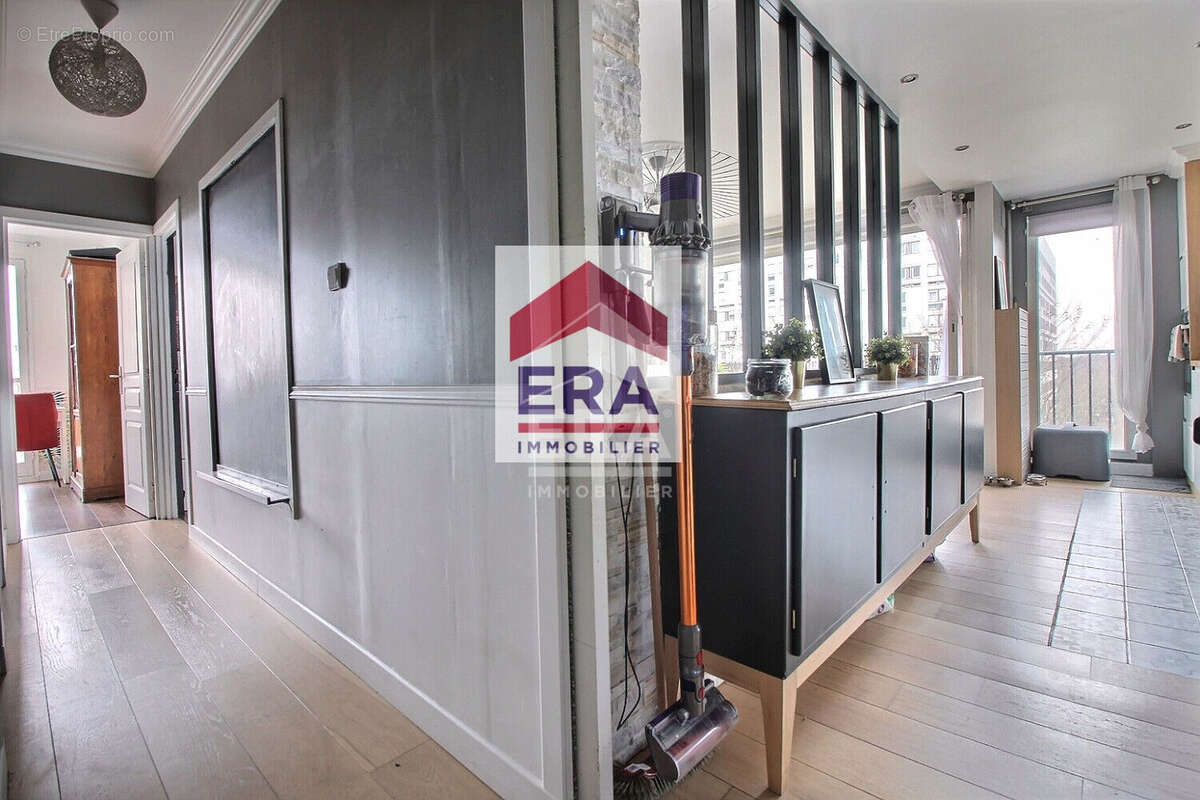 Appartement à VILLENEUVE-LA-GARENNE