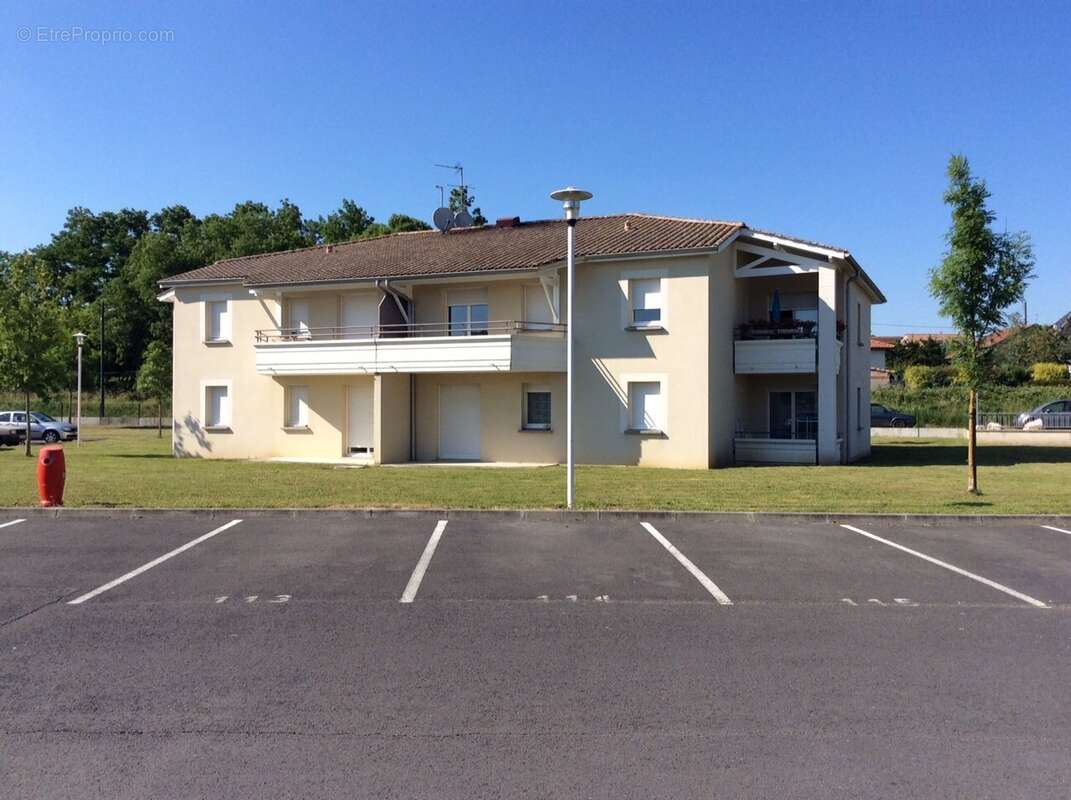 Appartement à COUTRAS