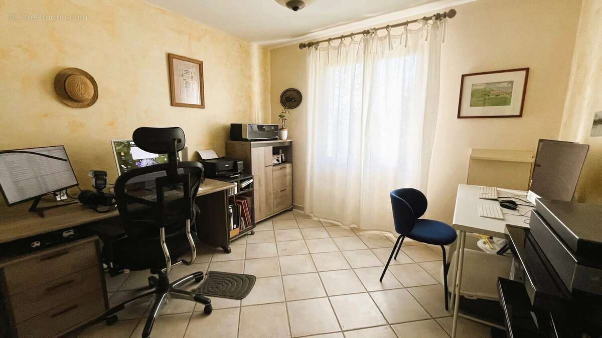 Maison à TOURRETTES