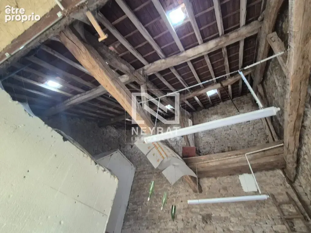 Maison avec garage et dépendance - photo 10