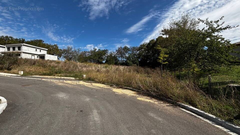 Terrain à ARTIGUES-PRES-BORDEAUX