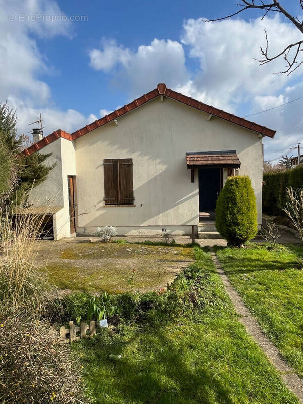 Maison à CHEPTAINVILLE