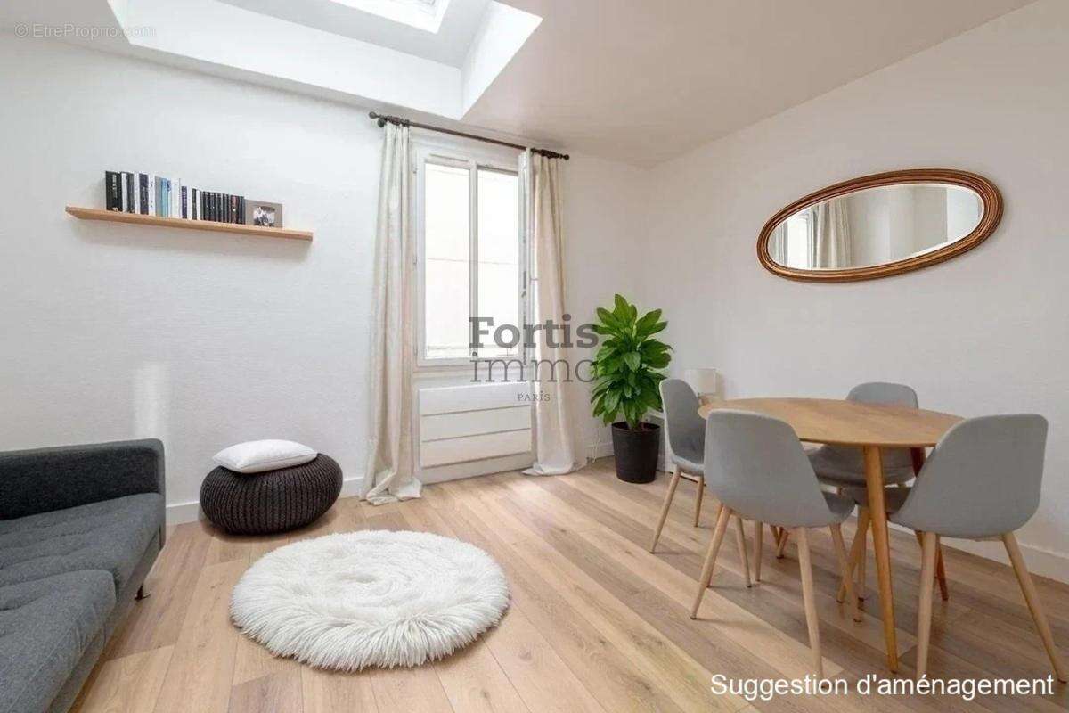Appartement à PARIS-16E