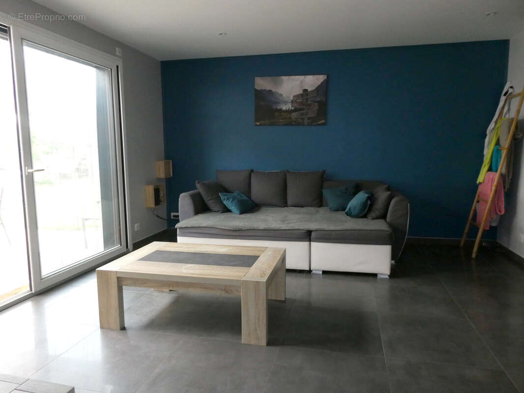 Maison à SAINT-LAURENT-DE-CHAMOUSSET