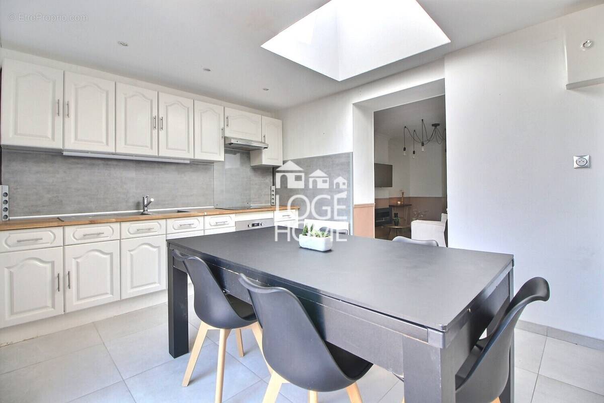 Maison à SIN-LE-NOBLE