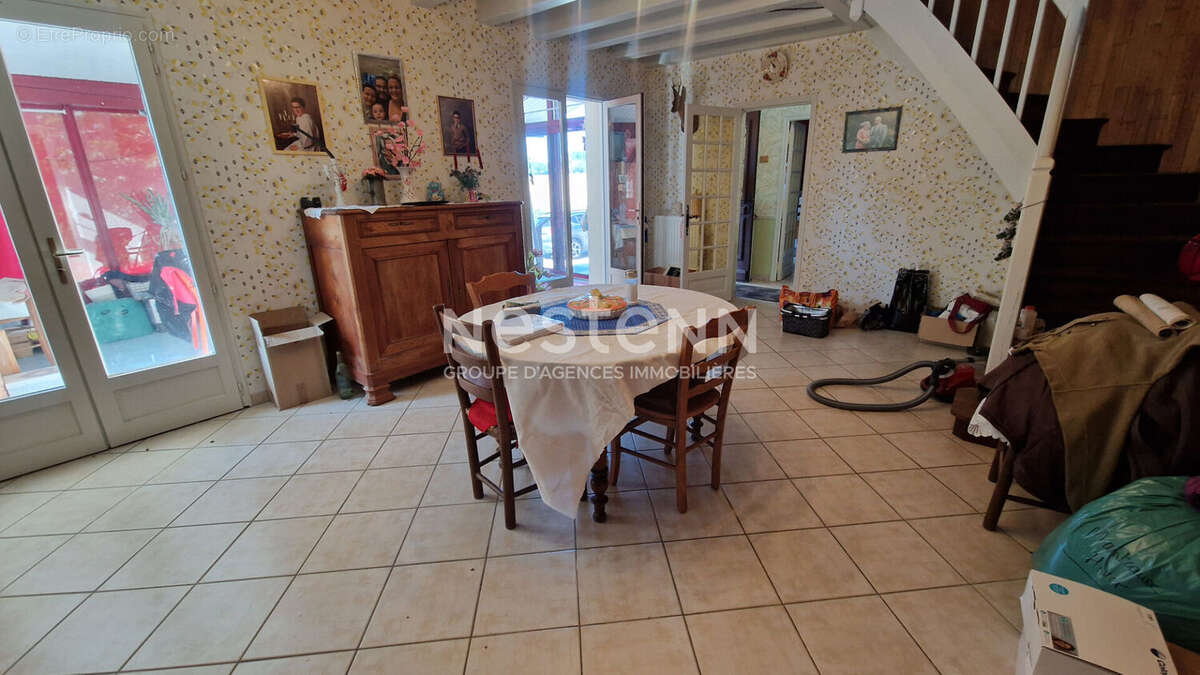 Maison à SAINT-SAUD-LACOUSSIERE