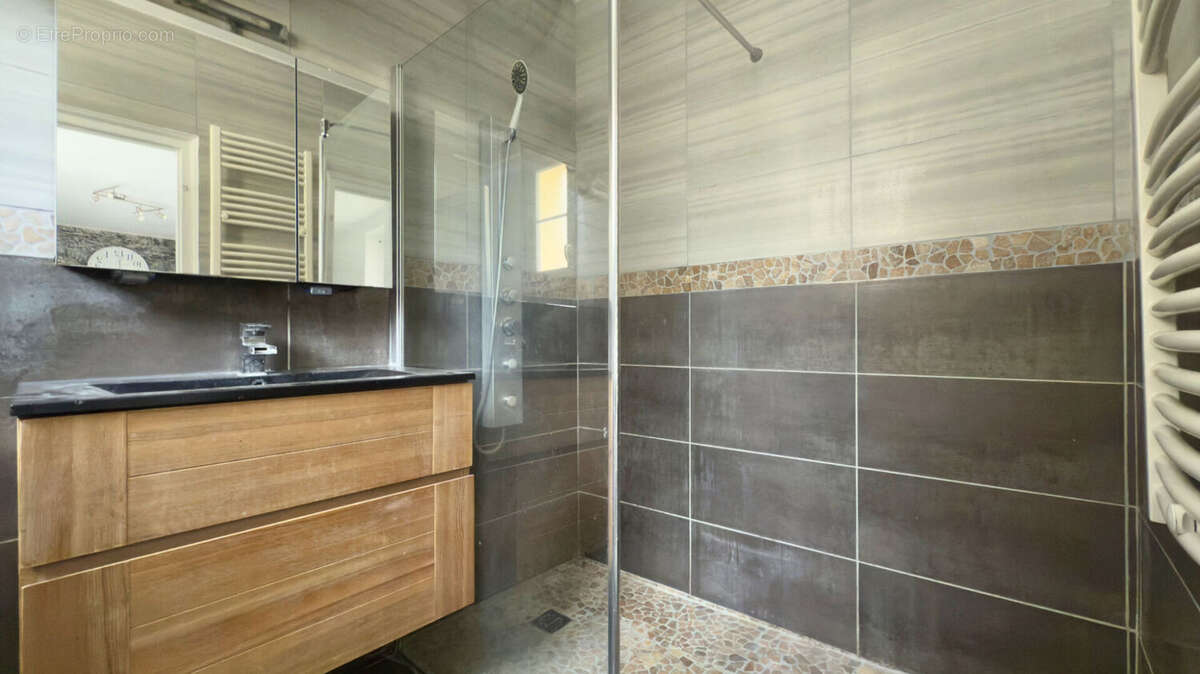 Appartement à CORBEIL-ESSONNES