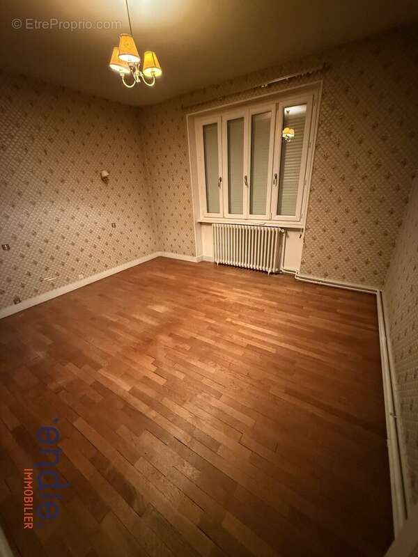 Maison à SAINT-JUNIEN