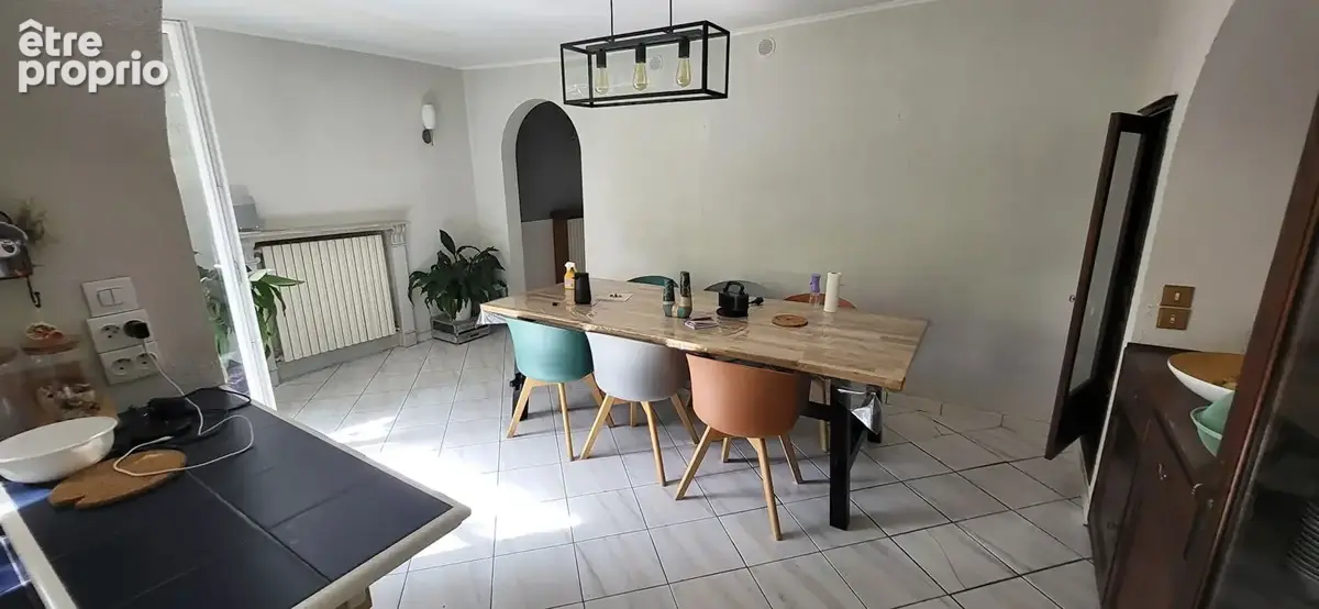 Maison familiale de caractère / 208,20 m² habitables avec jardin et dépendance - photo 4