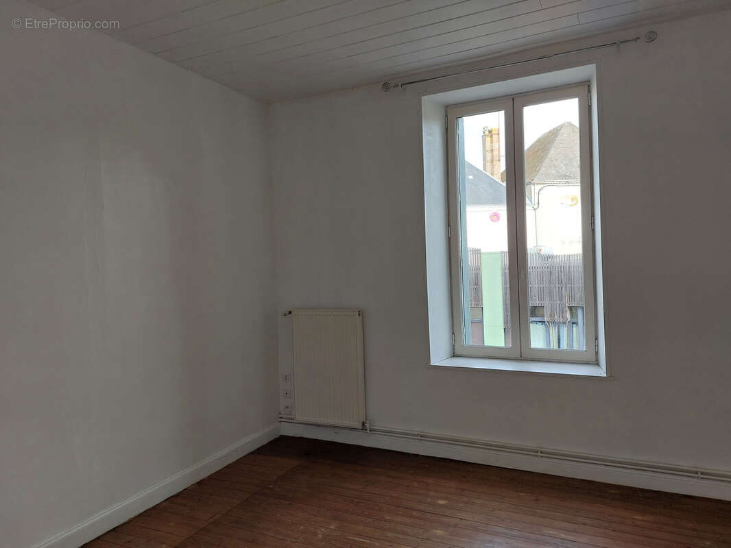 Maison à SAINT-VARENT