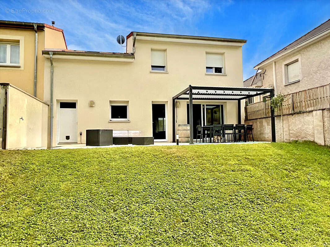 Maison à BAINVILLE-SUR-MADON