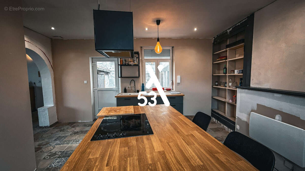 Maison à SAINT-MARTIN-AU-LAERT