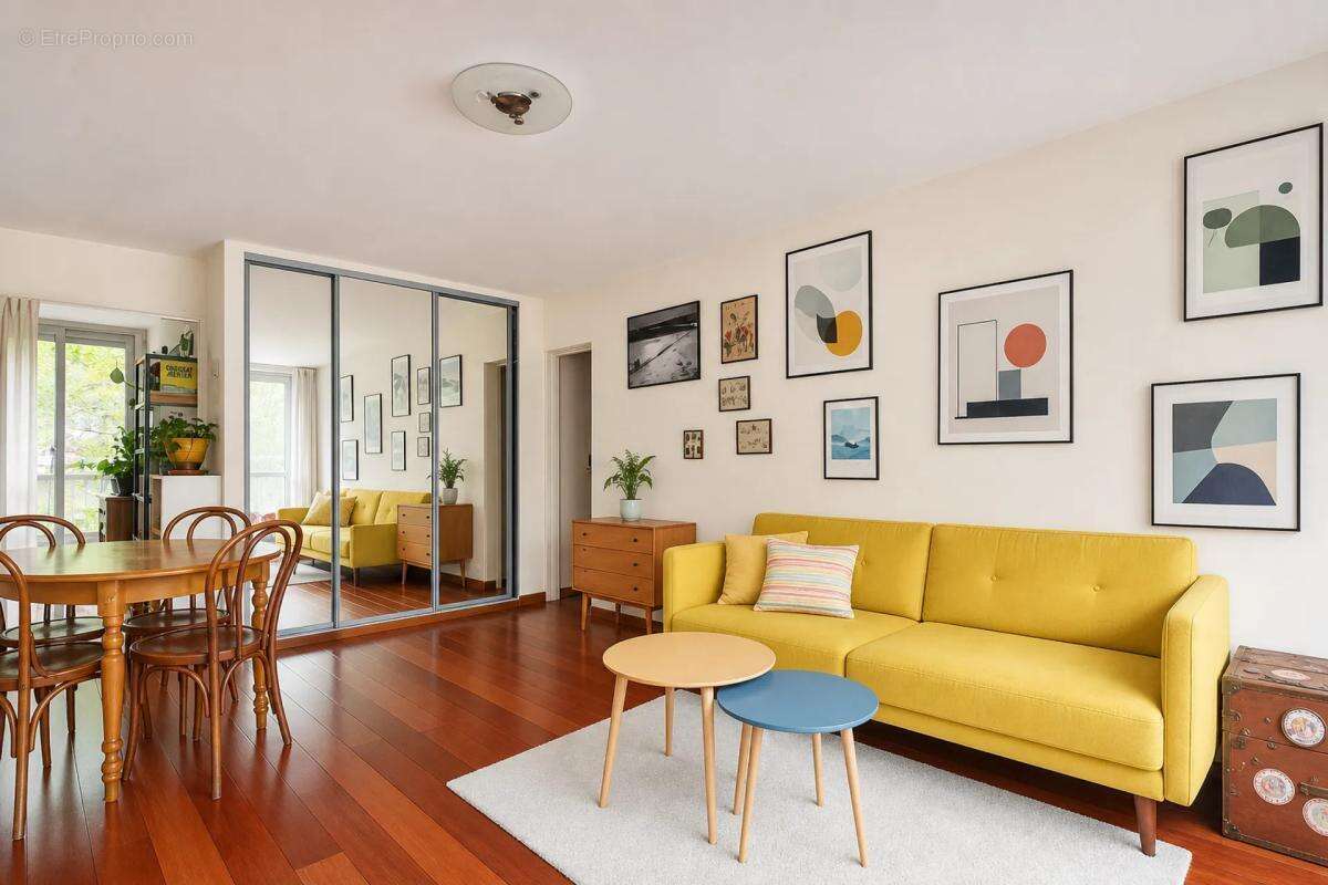 Appartement à PARIS-14E