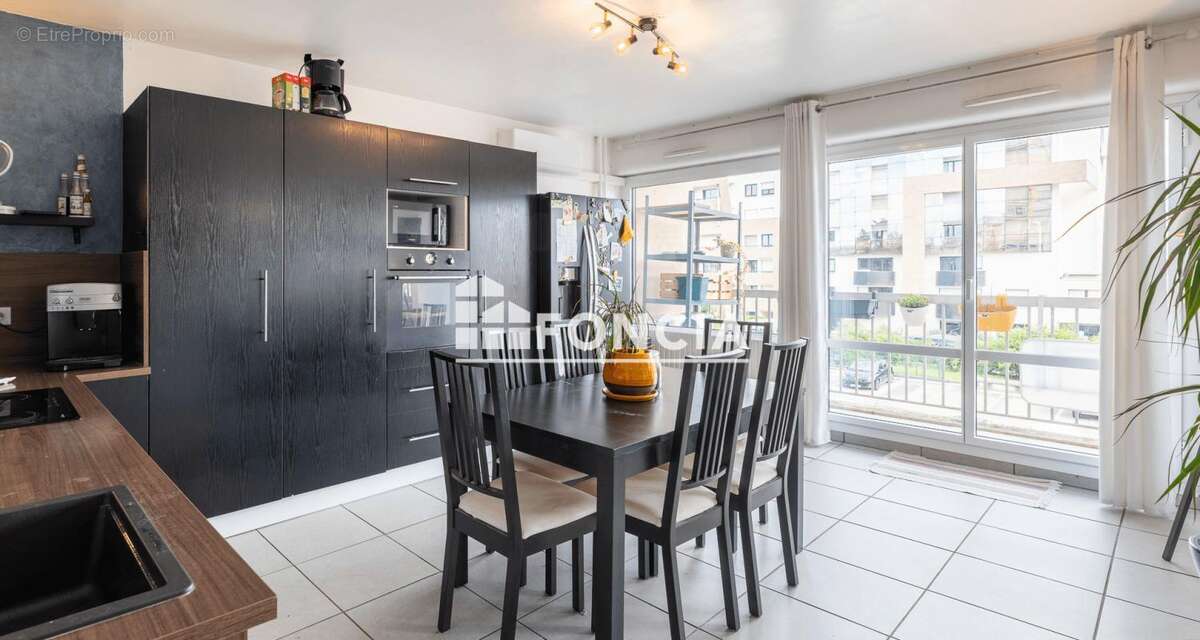 Appartement à LYON-8E
