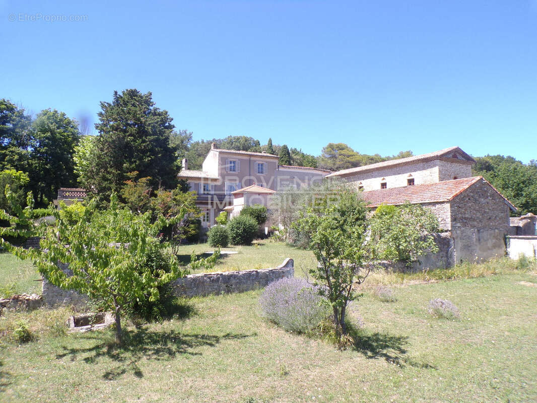 Maison à MONTELIMAR